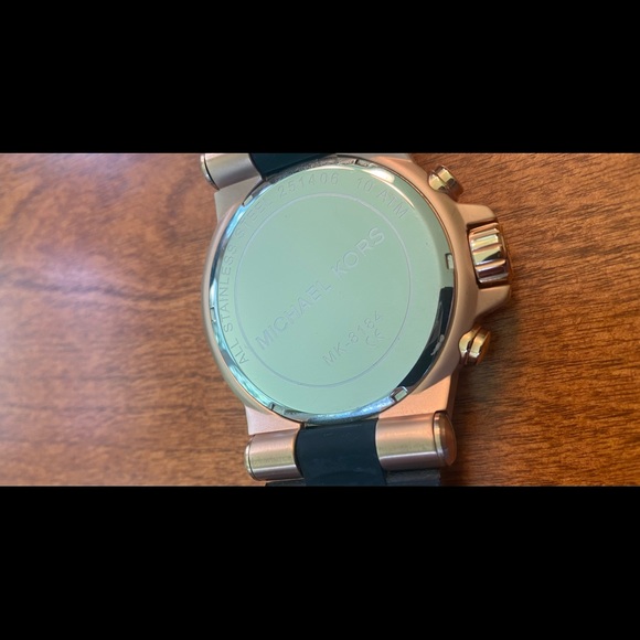 Men’s Michael Kors Watch - Picture 3 of 3